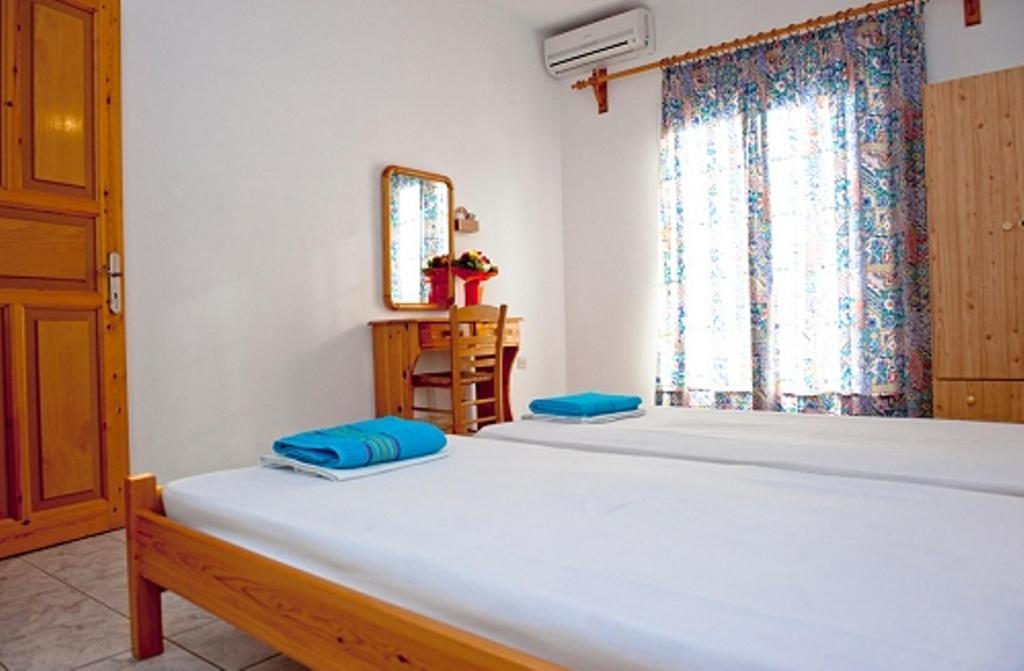 Syraina Apartments Skiathos Pokoj fotografie